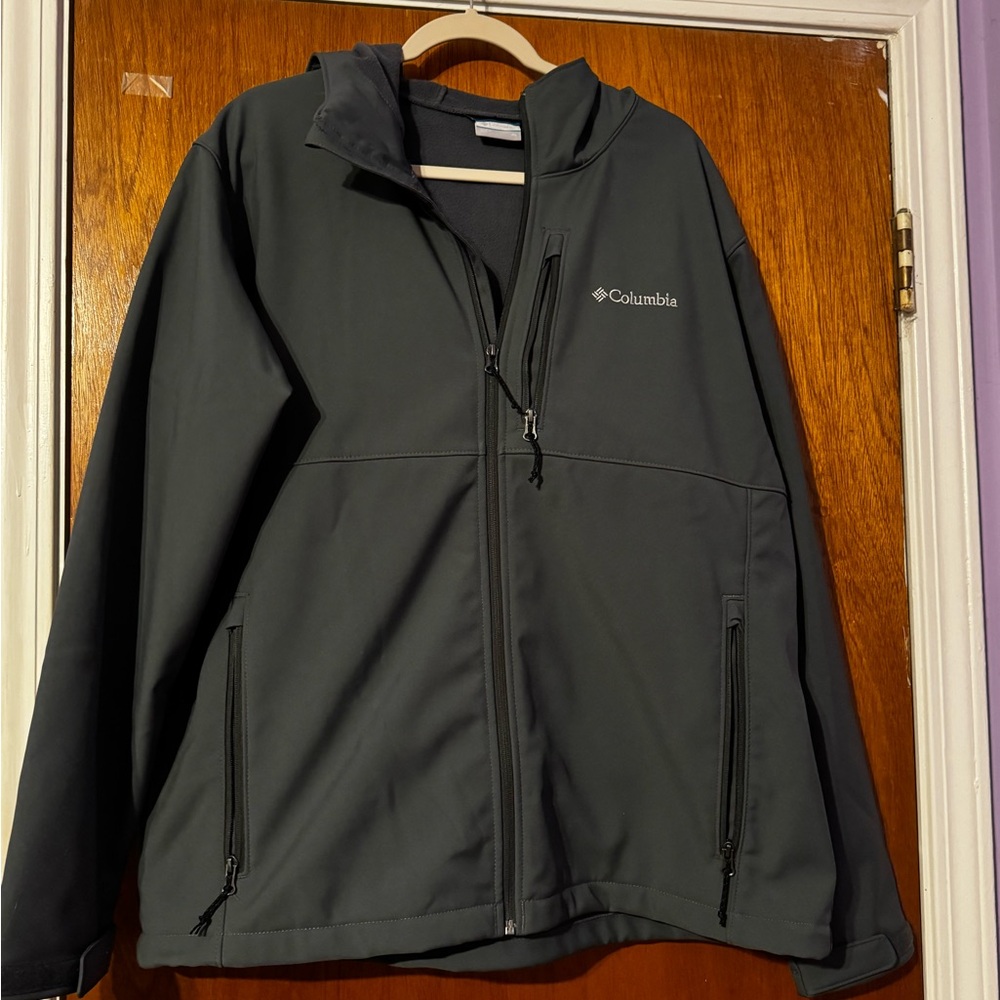 Columbia Men’s XL hooded jacket